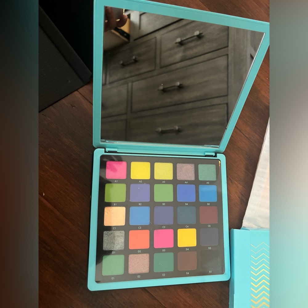 Anastasia Eye Shadow palette